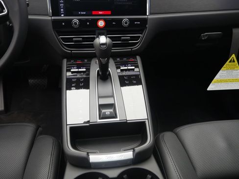 New 2026 Porsche Macan GTS AWD/4WD image 33