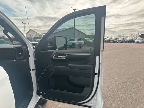 Used 2023 GMC Sierra 1500 Elevation image 28