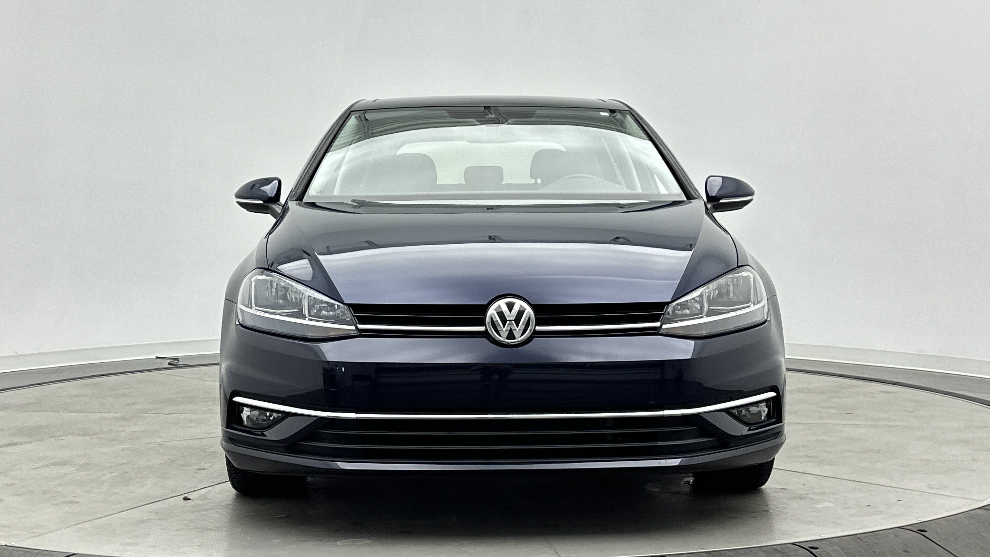 Used 2019 Volkswagen Golf SE w/ Driver Assistance Package FWD image 2