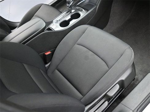 Used 2024 Chevrolet Malibu LT image 34