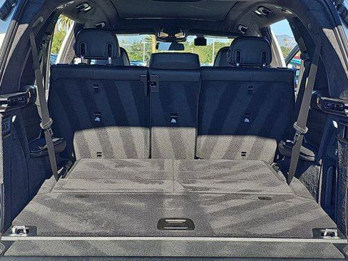 Used 2025 BMW X7 M60i image 14