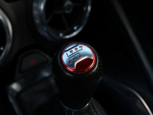 Used 2022 Chevrolet Camaro LT w/ Technology Package image 24