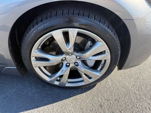 Used 2016 INFINITI Q70 L 3.7 w/ Deluxe Touring Package image 8