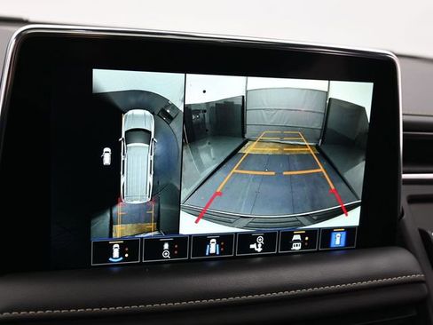 Used 2022 GMC Yukon SLT w/ SLT Premium Package image 20