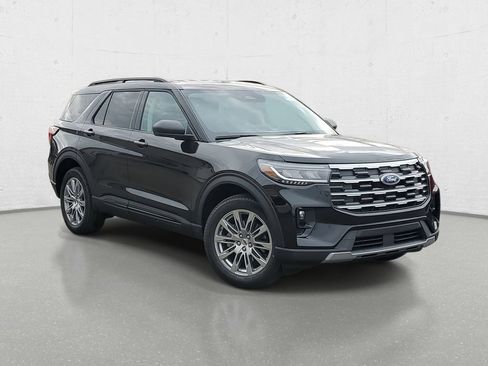 New 2026 Ford Explorer Active w/ Active Comfort Package image 2