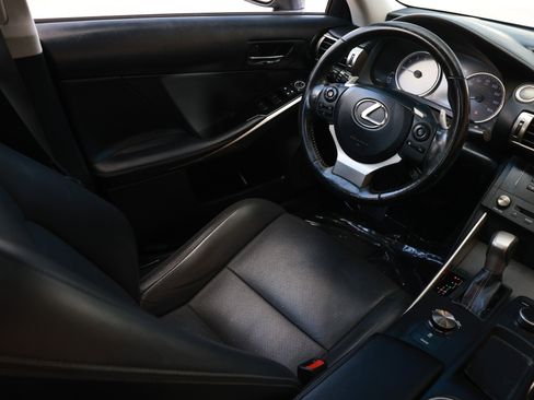 Used 2016 Lexus IS 200t image 25