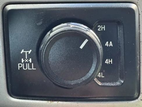 Used 2019 Ford F150 Lariat w/ Equipment Group 502A Luxury image 46