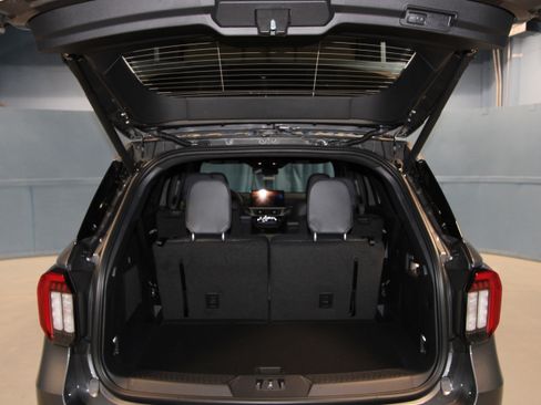 New 2026 Ford Explorer ST-Line w/ ST-Line Street Pack image 36