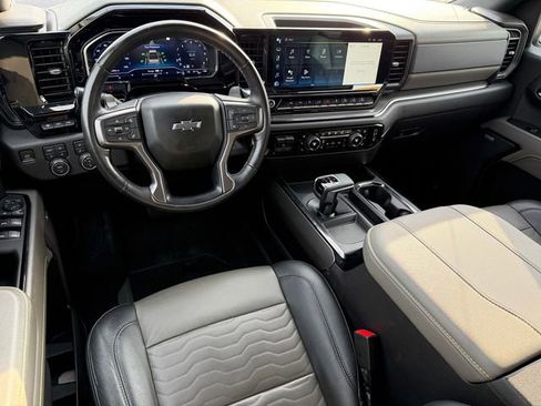 Used 2023 Chevrolet Silverado 1500 ZR2 w/ Technology Package image 33