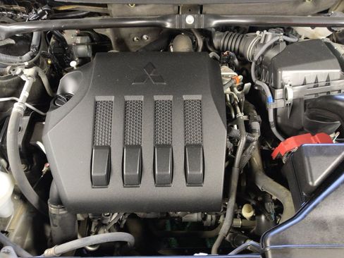 Used 2024 Mitsubishi Eclipse Cross AWD image 30