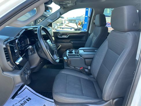 Used 2023 Chevrolet Silverado 1500 LT AWD/4WD image 9