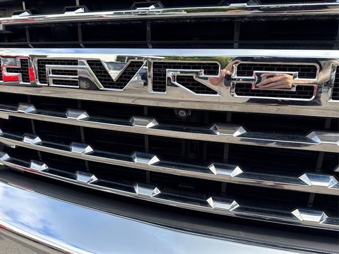 Used 2021 Chevrolet Silverado 2500 LTZ w/ LTZ Plus Package image 17