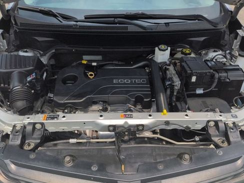 Used 2020 Chevrolet Equinox LT FWD image 30