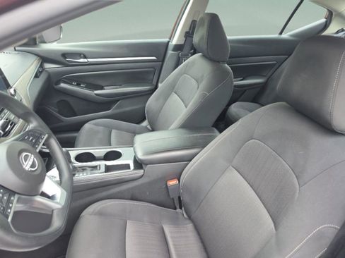 Used 2023 Nissan Altima 2.5 SV FWD image 21