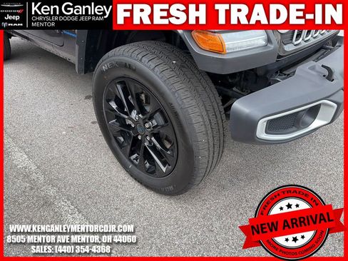 Certified 2025 Jeep Wrangler Unlimited Sahara w/ Safety Group AWD/4WD image 11