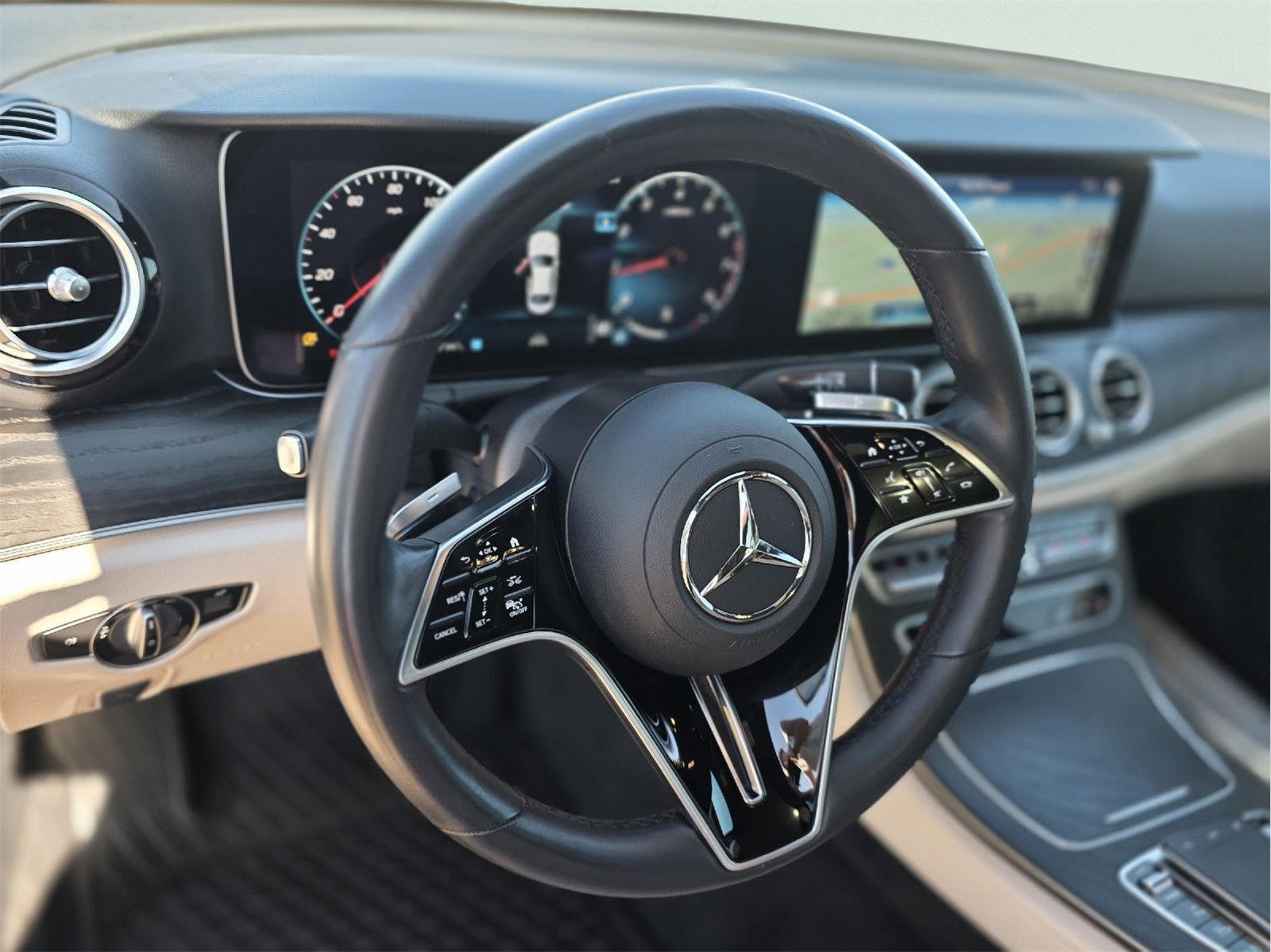 Used 2022 Mercedes-Benz E 350 4MATIC Sedan image 10