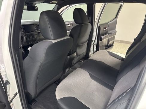 Used 2022 Toyota Tacoma TRD Sport image 22