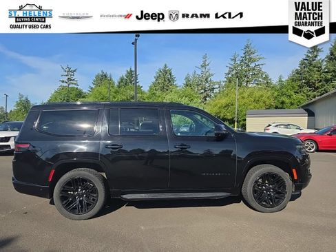 Used 2022 Jeep Wagoneer Series I AWD/4WD image 5