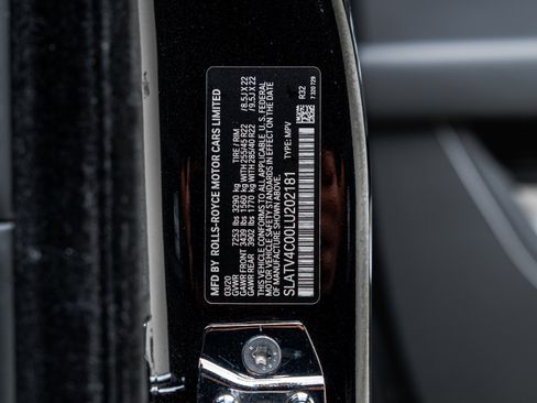 Used 2020 Rolls-Royce Cullinan AWD/4WD image 48