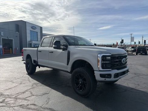 Used 2024 Ford F350 Platinum w/ Tremor Off-Road Package AWD/4WD image 2