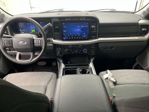 Used 2024 Ford F250 XLT w/ XLT Premium Package AWD/4WD image 4