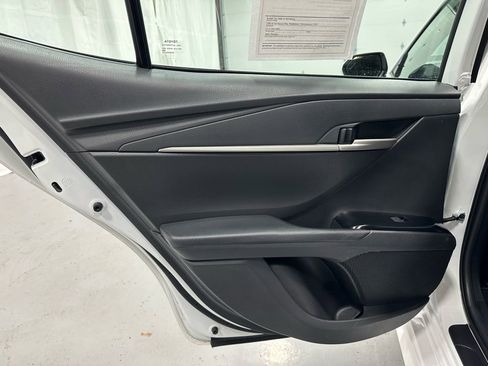Used 2025 Toyota Camry SE image 43