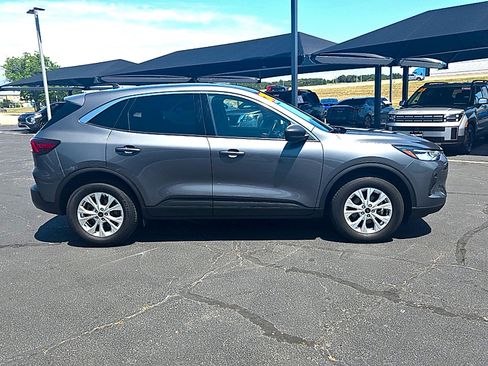 Used 2024 Ford Escape Active AWD/4WD image 5