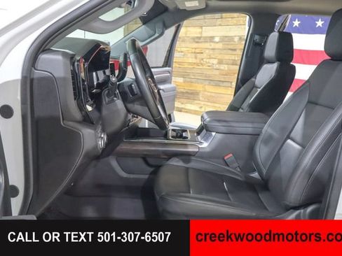 Used 2025 GMC Sierra 2500 SLT w/ SLT Premium Package AWD/4WD image 9