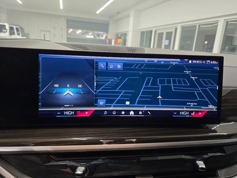 Used 2025 BMW X6 xDrive40i image 24