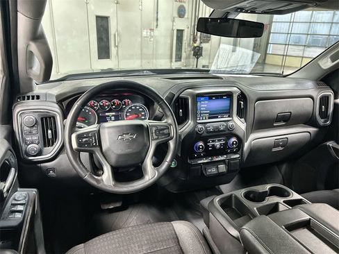 Used 2021 Chevrolet Silverado 1500 RST image 18