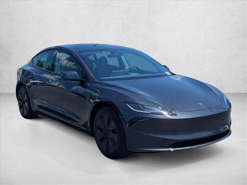Used 2025 Tesla Model 3 Long Range RWD image 3