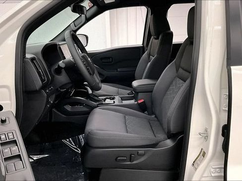 New 2026 Nissan Frontier SV w/ SV Convenience Package AWD/4WD image 9