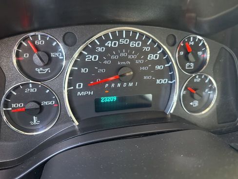 Used 2024 Chevrolet Express 3500 w/ Power Convenience Package RWD image 18