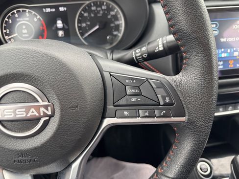 Used 2025 Nissan Versa SR image 24