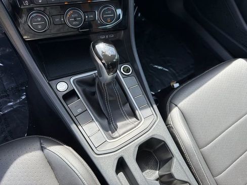 Used 2024 Volkswagen Jetta SE image 28