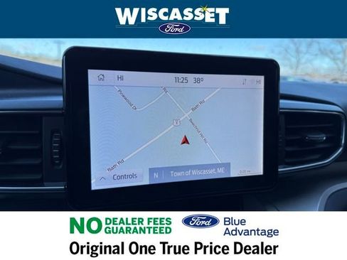 Certified 2022 Ford Explorer XLT w/ Equipment Group 202A image 10