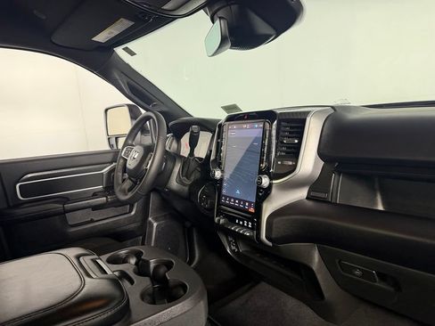 Certified 2025 RAM 2500 Big Horn AWD/4WD image 31