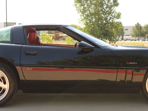 Used 1990 Chevrolet Corvette ZR-1 RWD image 33