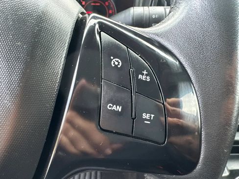 Used 2019 RAM ProMaster City Tradesman SLT FWD image 16