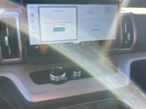 New 2025 Ford Expedition Active image 12