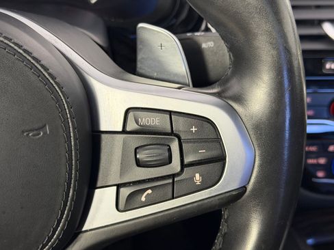 Used 2018 BMW M550i xDrive image 28