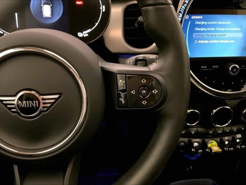 Used 2024 MINI Cooper SE FWD image 19