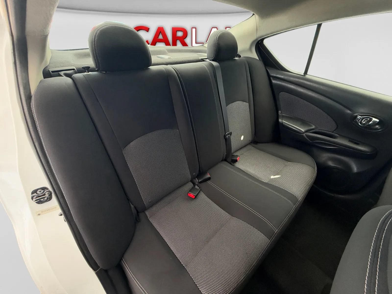 Used 2014 Nissan Versa SV FWD image 21