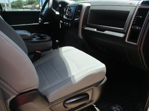Used 2018 RAM 2500 Tradesman w/ Chrome Appearance Group AWD/4WD image 11