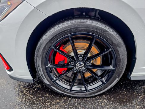 Used 2025 Volkswagen Jetta GLI Autobahn image 23