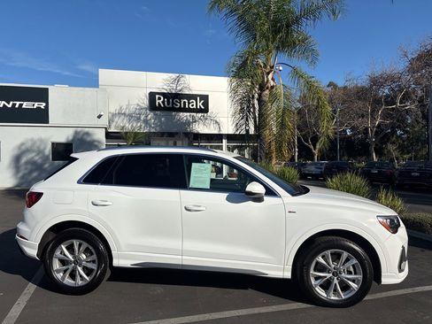 Used 2022 Audi Q3 2.0T Premium image 1