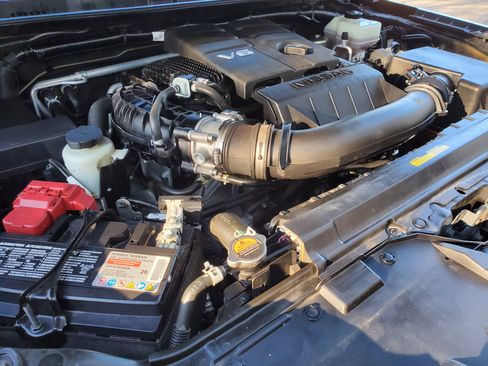 Used 2022 Nissan Frontier SV image 12