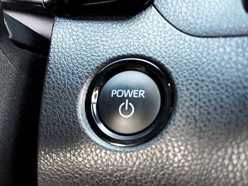 Used 2025 Toyota Camry SE image 26