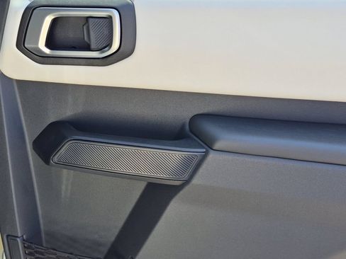 New 2026 Ford Bronco Outer Banks w/ Sasquatch Package AWD/4WD image 10