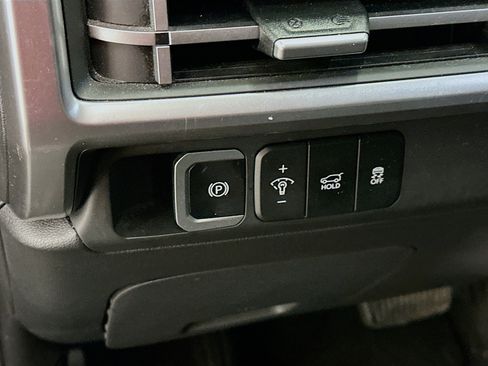 Used 2025 Hyundai Santa Fe SEL image 17